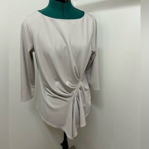 Gray 3/4 sleeve top M